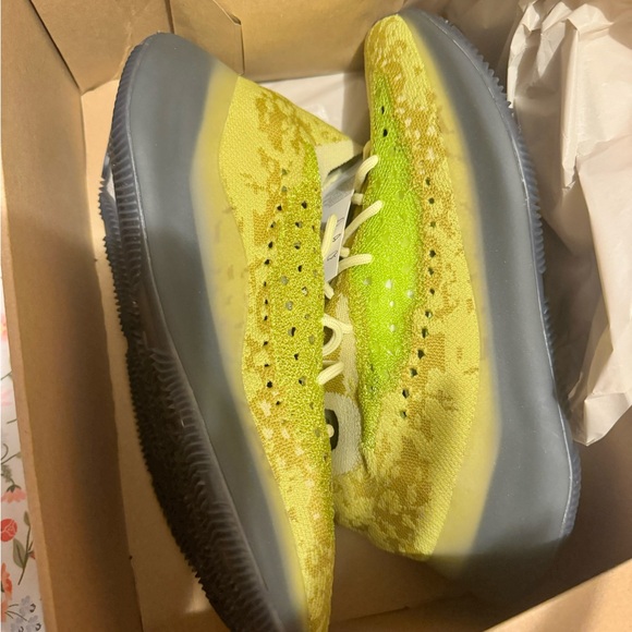 Brand new Yeezy sneakers size 9.5 men’s